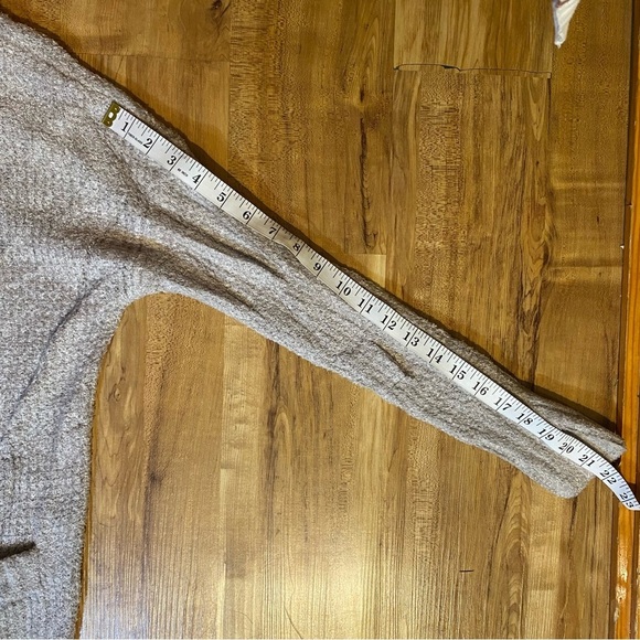 Barefoot Dreams Cozy Chic Light Fuzzy Cardigan Gray with pockets - Picture 7 of 7